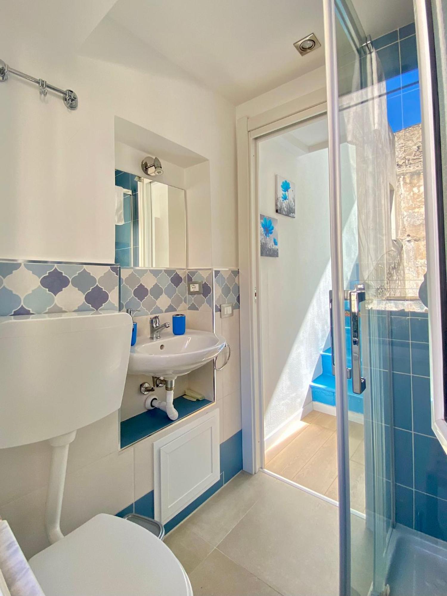 A Casa Di Alex Apartment Palermo Ngoại thất bức ảnh